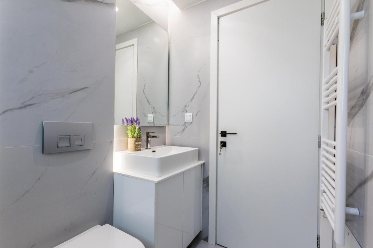 Varkiza Luxury Suites By Raise Vári Eksteriør billede
