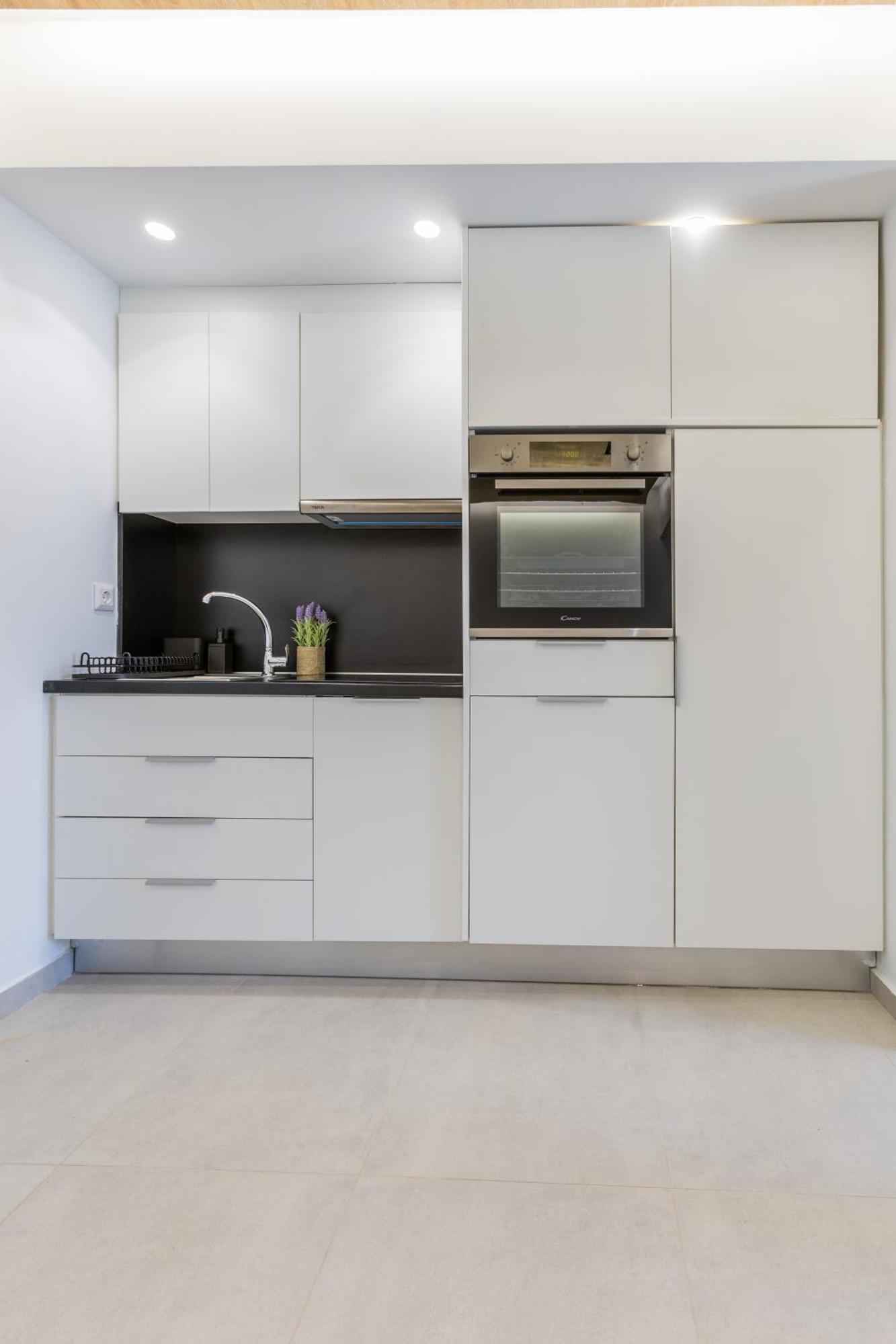 Varkiza Luxury Suites By Raise Vári Eksteriør billede